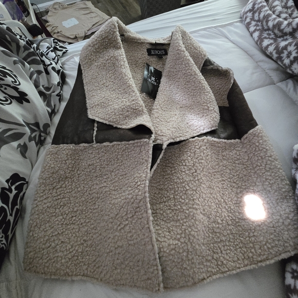 Faux Suede Vest - Picture 2 of 4